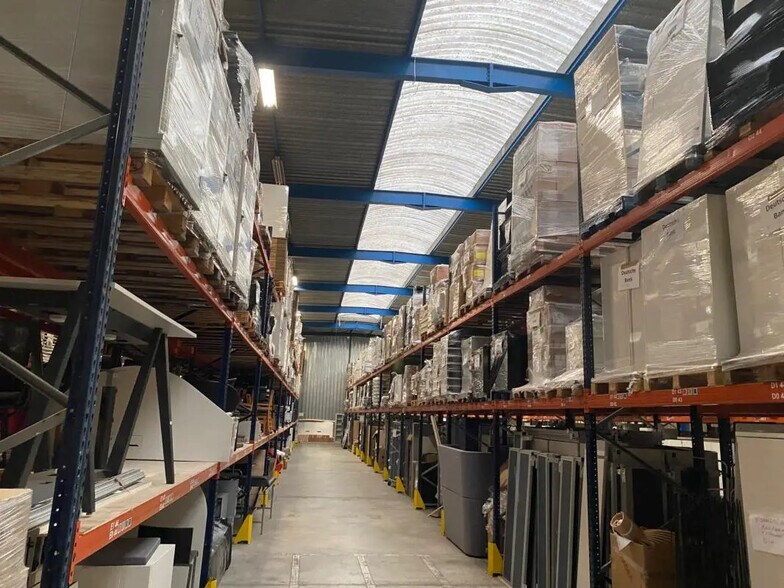 Office in Gonesse for lease - Building Photo - Image 2 of 4