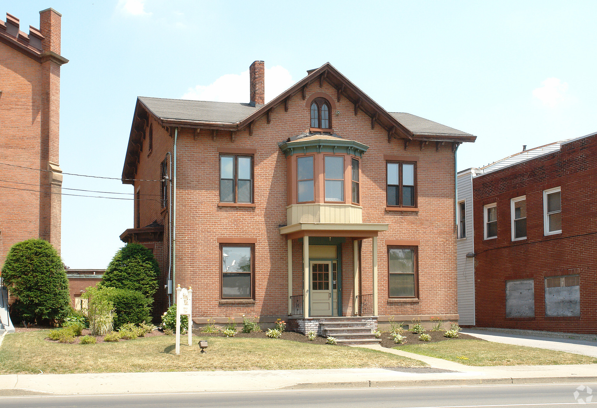 327 Mill St, Poughkeepsie, NY for sale Primary Photo- Image 1 of 1