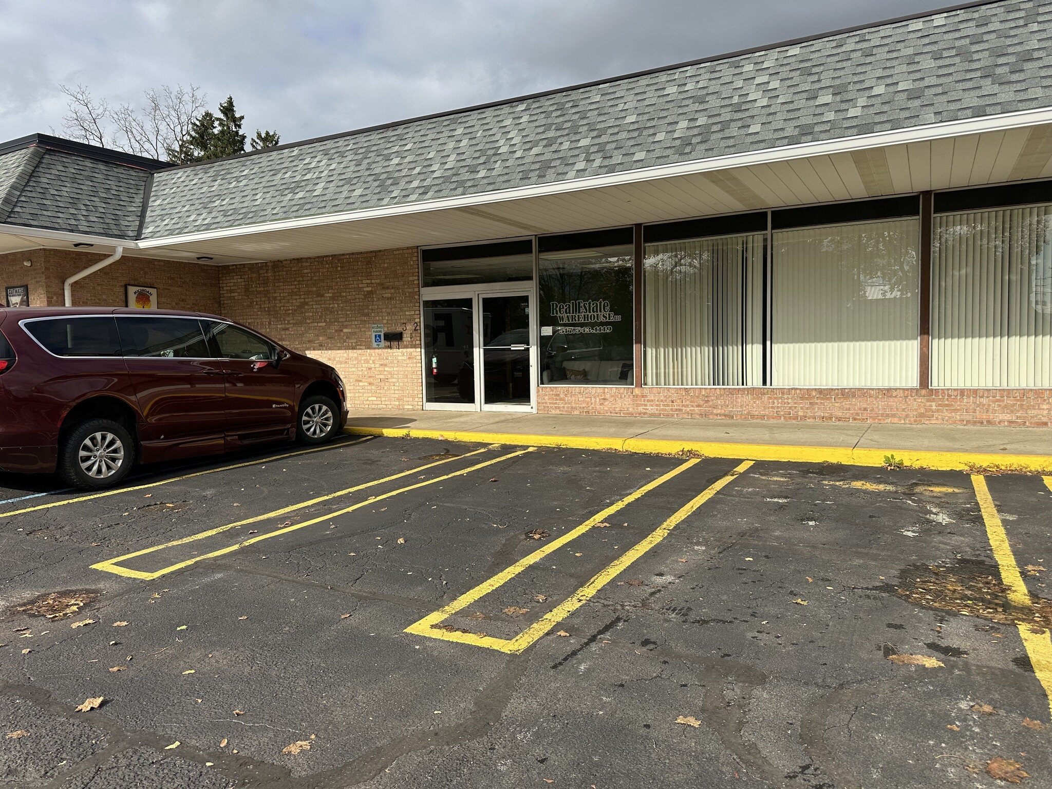 322 S Cochran Ave, Charlotte, MI for lease Primary Photo- Image 1 of 6