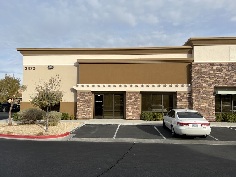 2470 W Horizon Ridge Pky, Henderson, NV for lease - Building Photo - Image 1 of 9