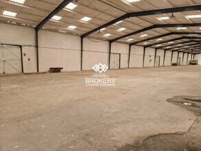 Flex in Angerville for lease Interior Photo- Image 2 of 2