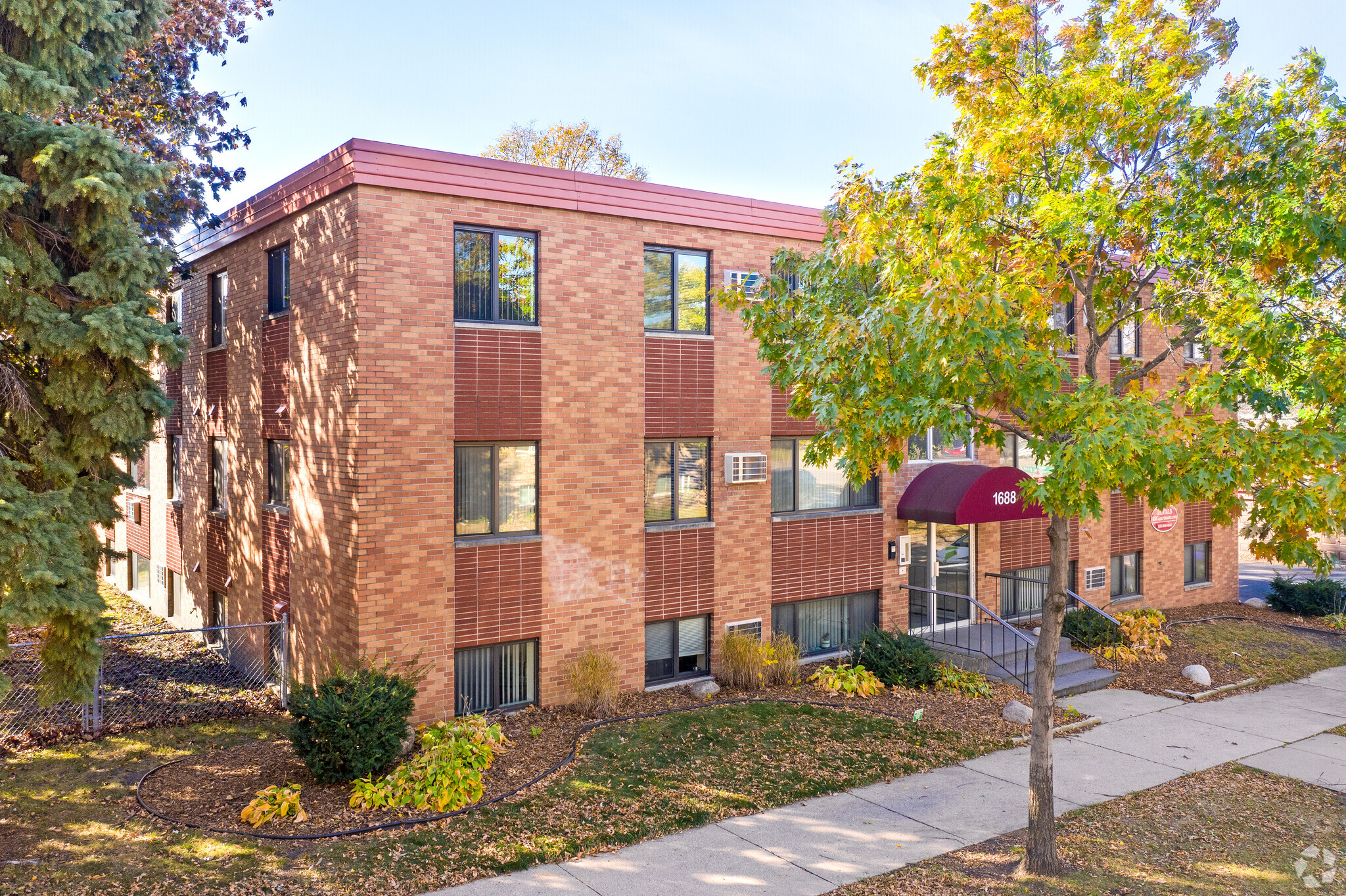 1688 Sherburne Ave, Saint Paul, MN for sale Primary Photo- Image 1 of 1