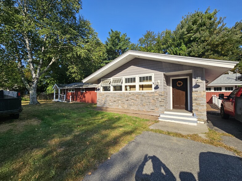 8 Main St, Plaistow, NH for sale - Building Photo - Image 1 of 10