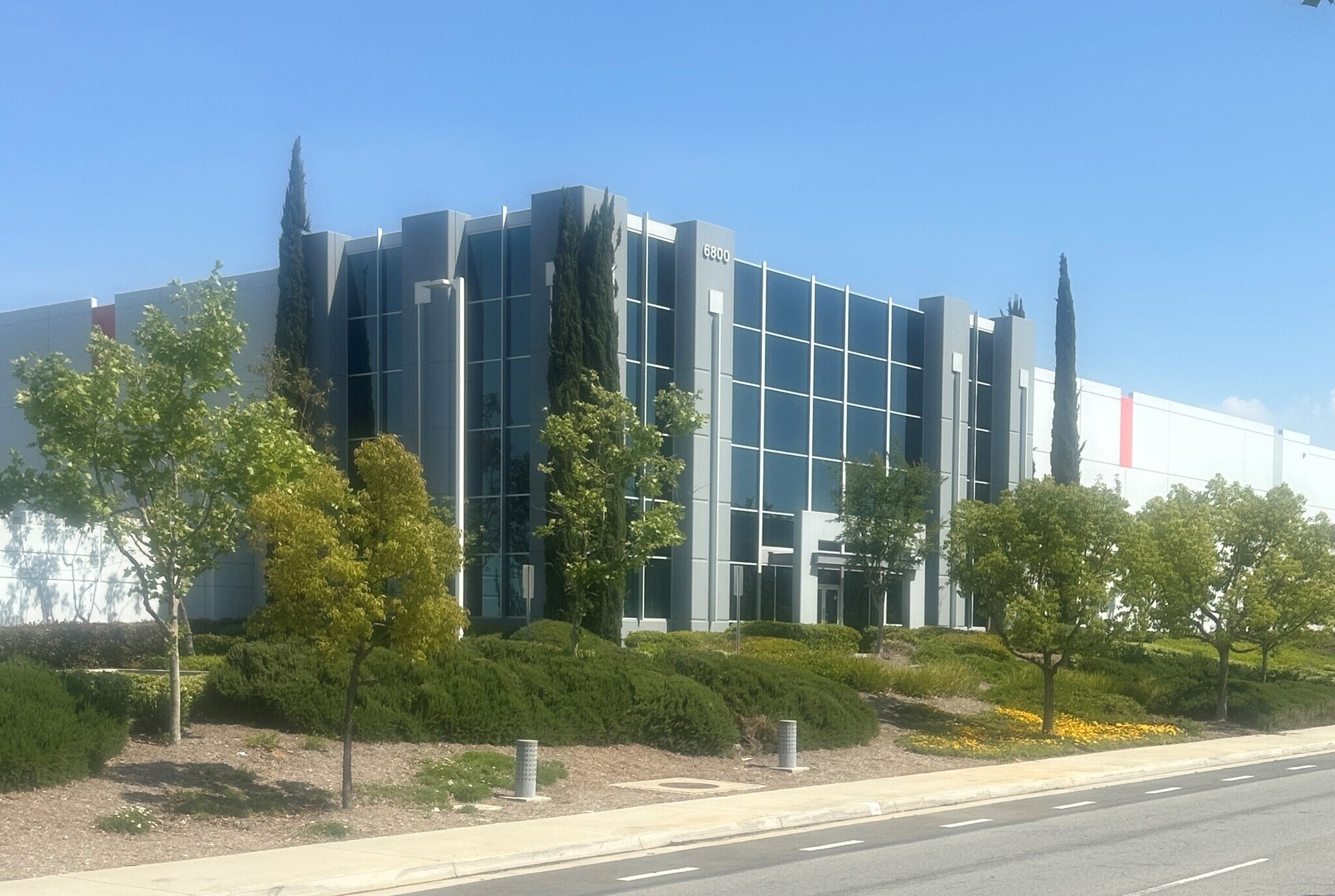 6800 Sycamore Canyon Blvd, Riverside, CA for lease Building Photo- Image 1 of 2