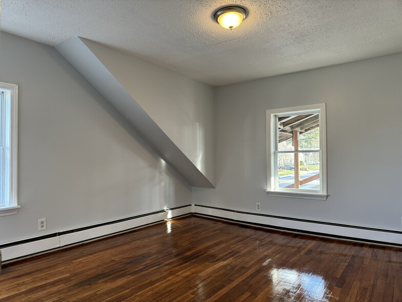 167 Slater Ave, Jewett City, CT for sale - Building Photo - Image 2 of 34