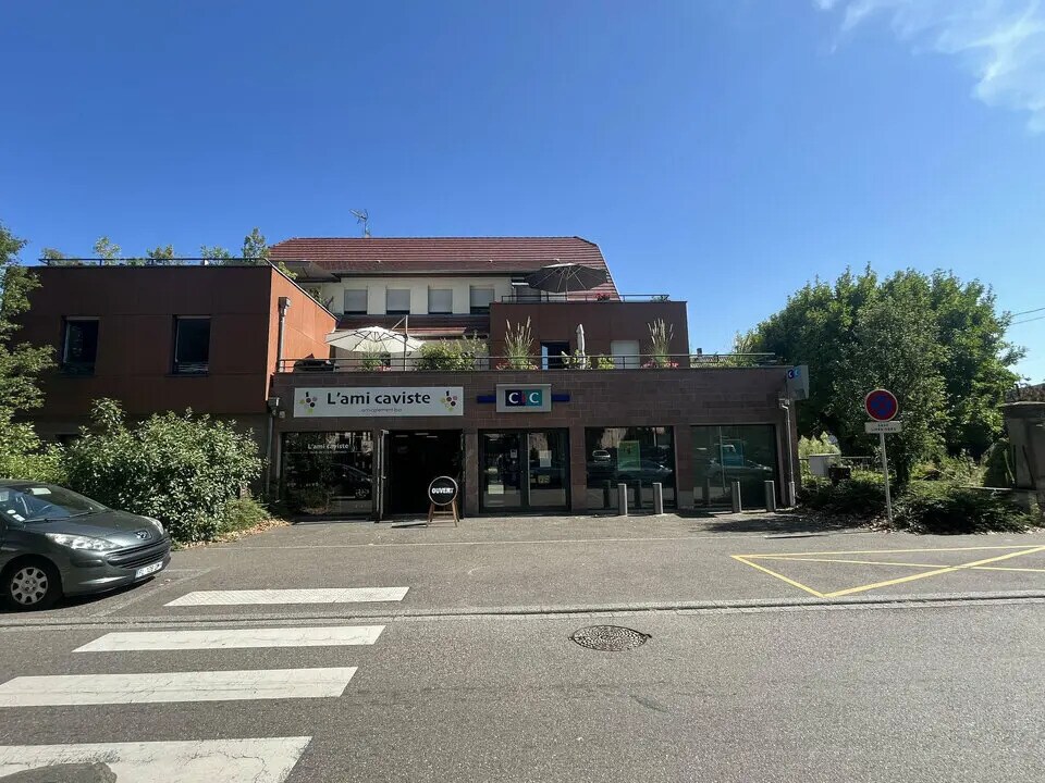 Retail in Barr for lease Building Photo- Image 1 of 7