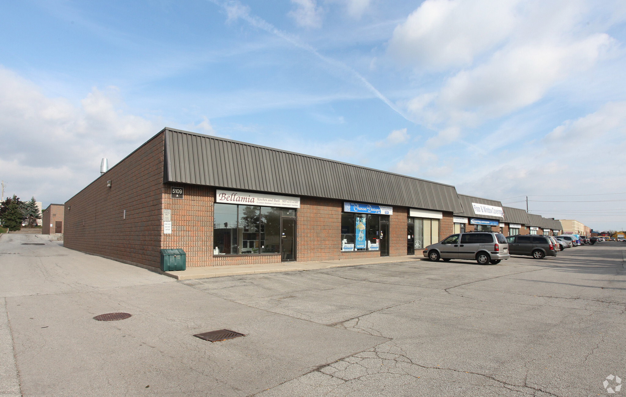 5109 Harvester Rd, Burlington, ON for lease Primary Photo- Image 1 of 3