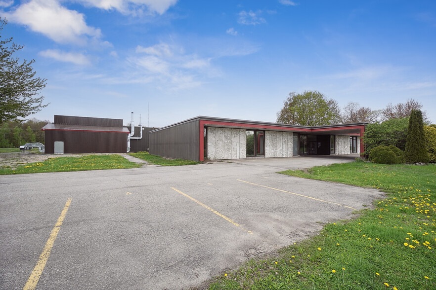 500 Boul De L'aéroparc, Lachute, QC for sale - Building Photo - Image 2 of 17