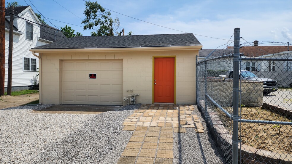 1221 N Main St, Evansville, IN for sale - Building Photo - Image 1 of 1