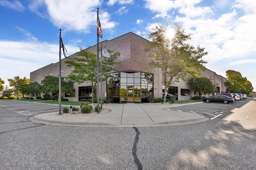 5500-5534 Lakeland Ave, Crystal, MN for lease - Building Photo - Image 1 of 10