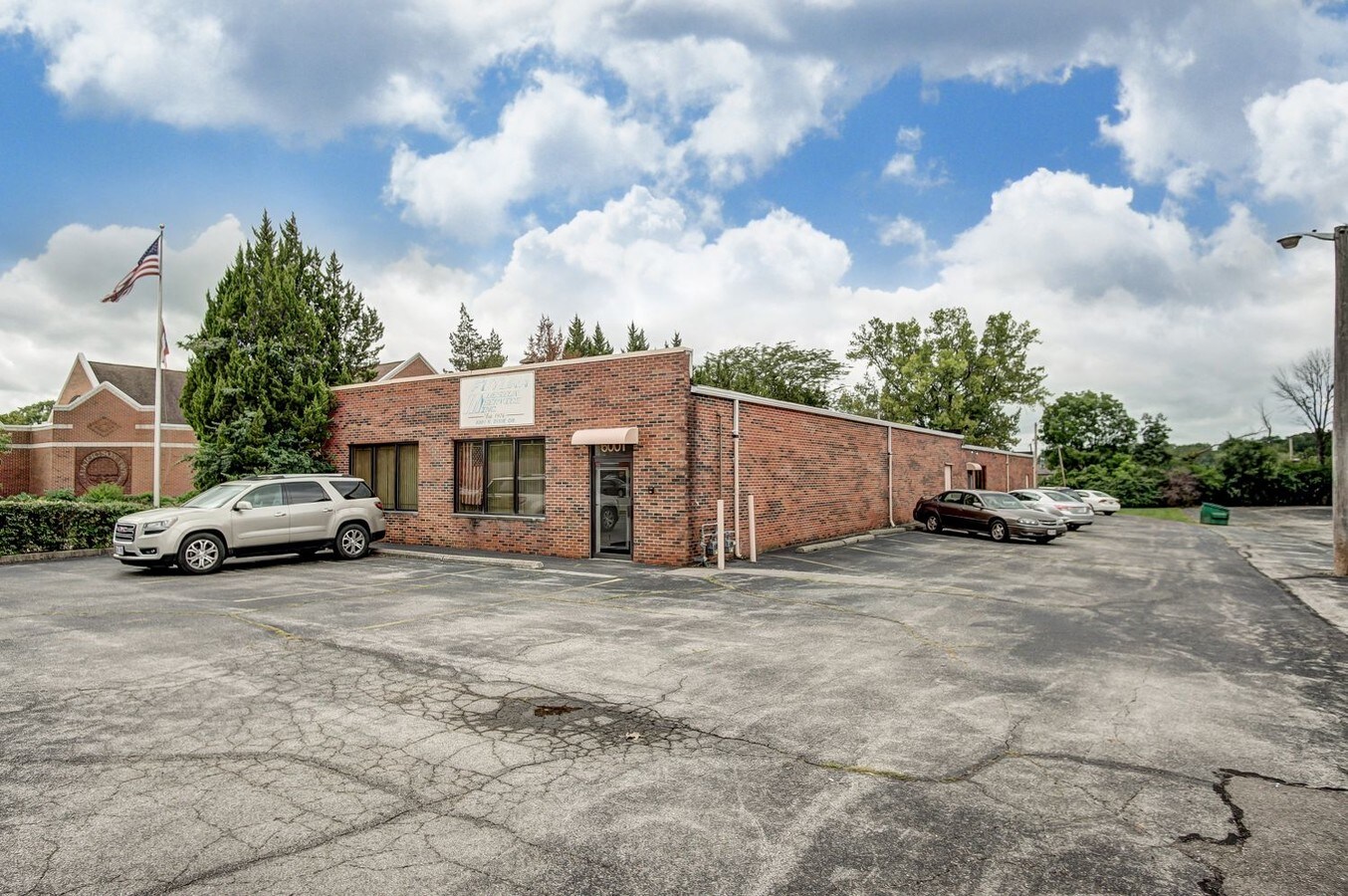 6001 N Dixie Dr, Dayton, OH 45414