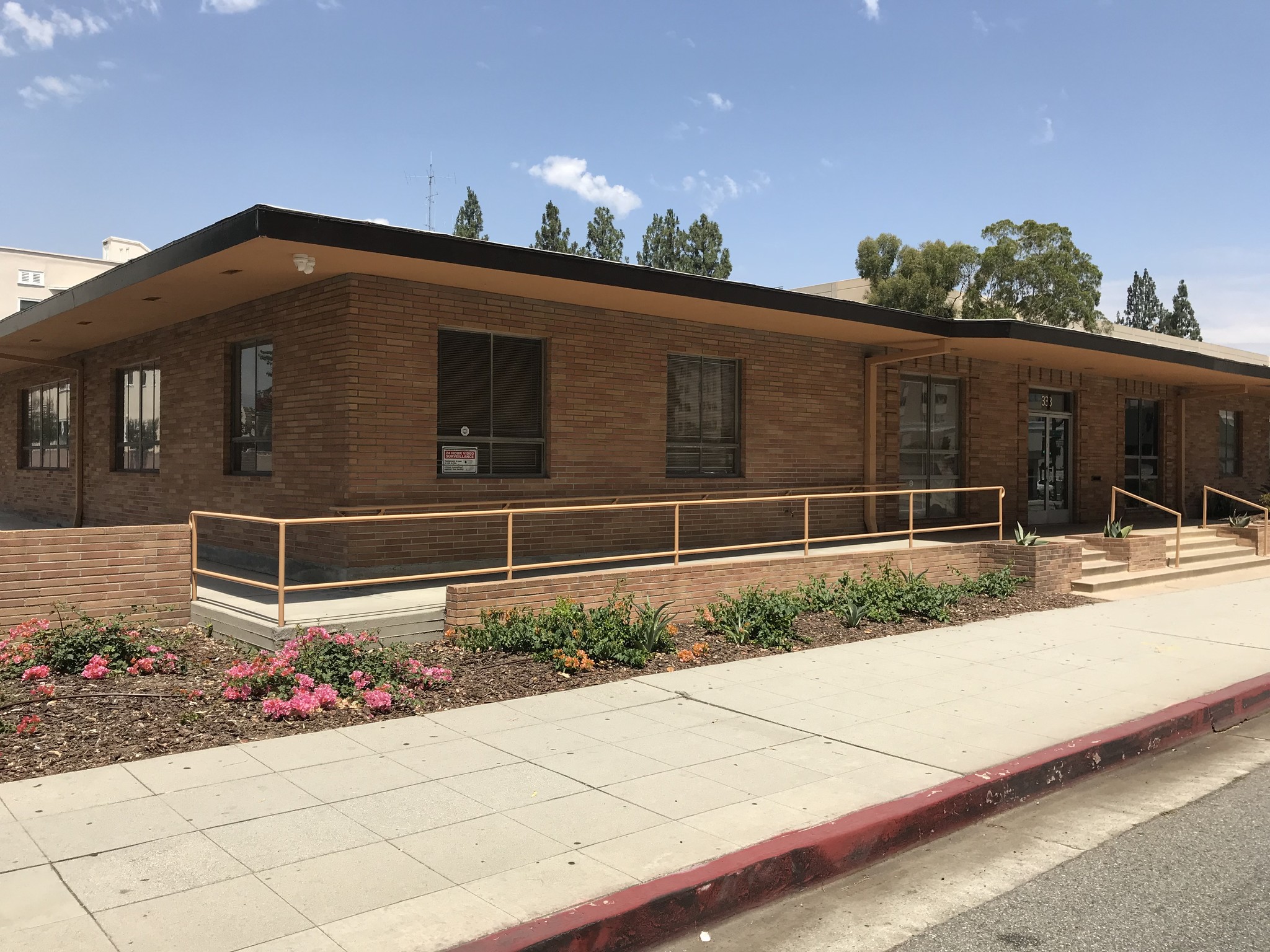 333 E Walnut St, Pasadena, CA for lease Primary Photo- Image 1 of 10