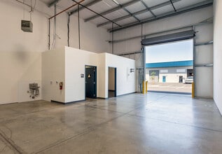 325-355 S Schnoor Ave, Madera, CA for lease Interior Photo- Image 2 of 7