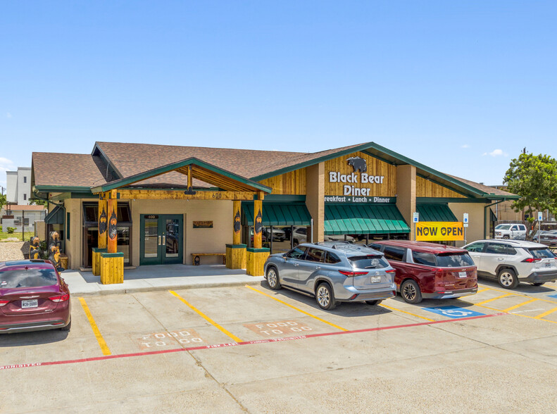 600 W Expressway 83, McAllen, TX for sale - Building Photo - Image 1 of 1