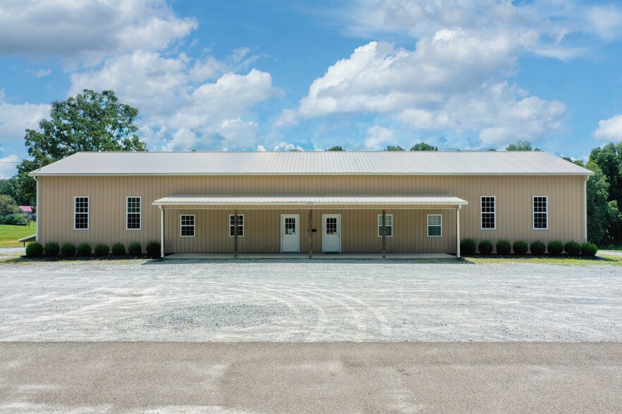 24290 Highway 70, Huntingdon, TN for sale - Building Photo - Image 1 of 1