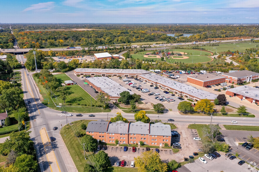 4300 Regency Dr, Glenview, IL for lease - Aerial - Image 3 of 5