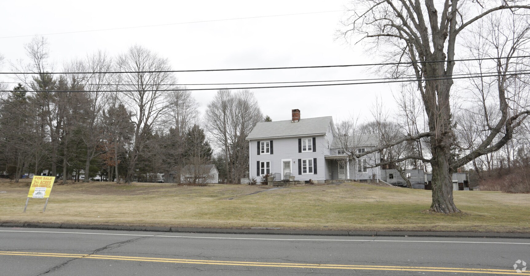 3537 S Main St, Newtown, CT 06470