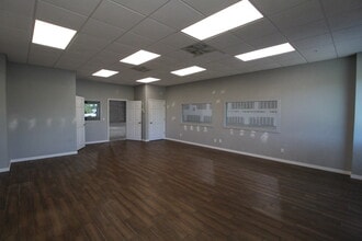 6250-6270 Clarity Ct, Sarasota, FL for lease Interior Photo- Image 2 of 9