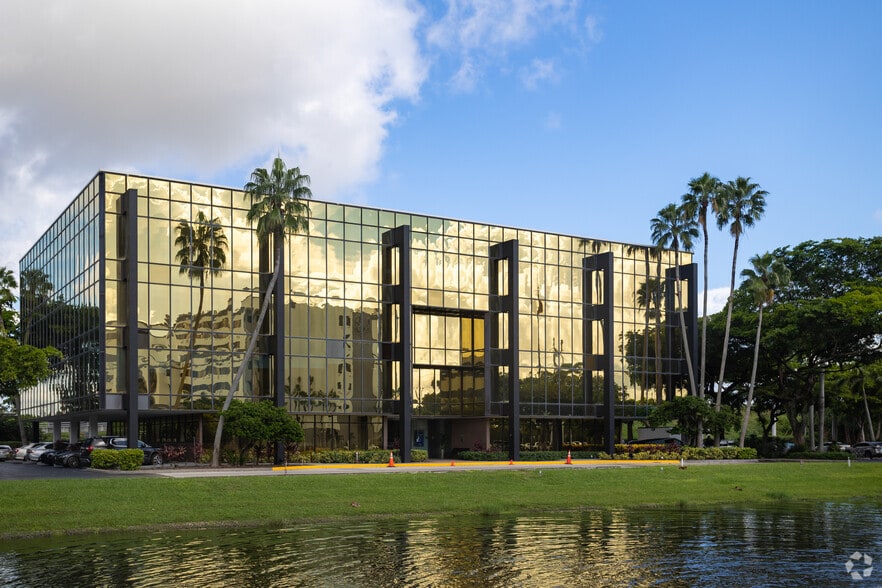 1800 S Australian Ave, West Palm Beach, FL for lease - Building Photo - Image 1 of 17