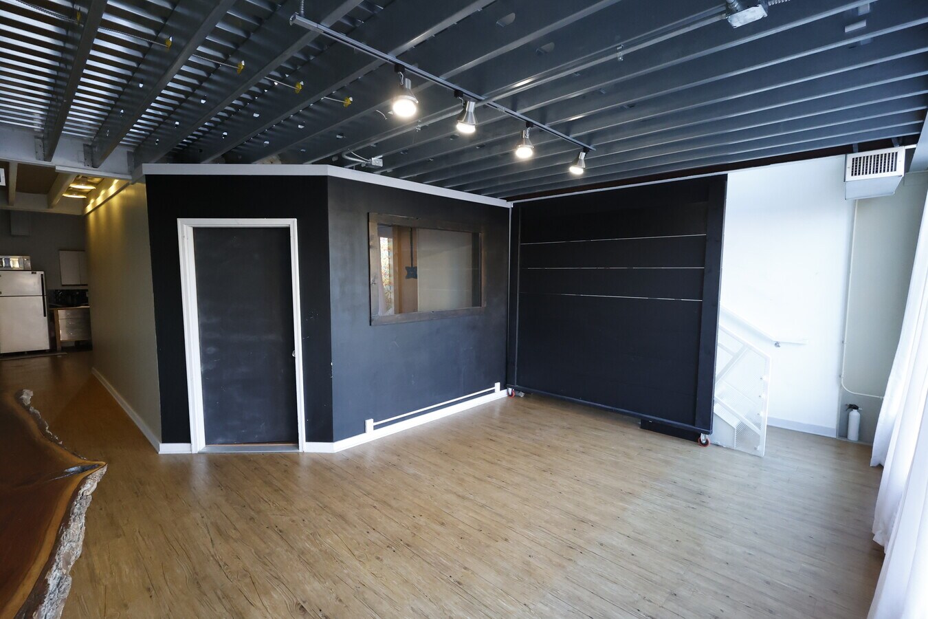 441 E Mound St, Columbus, OH 43215 - Unit 441 -  - Interior Photo - Image 2 of 13