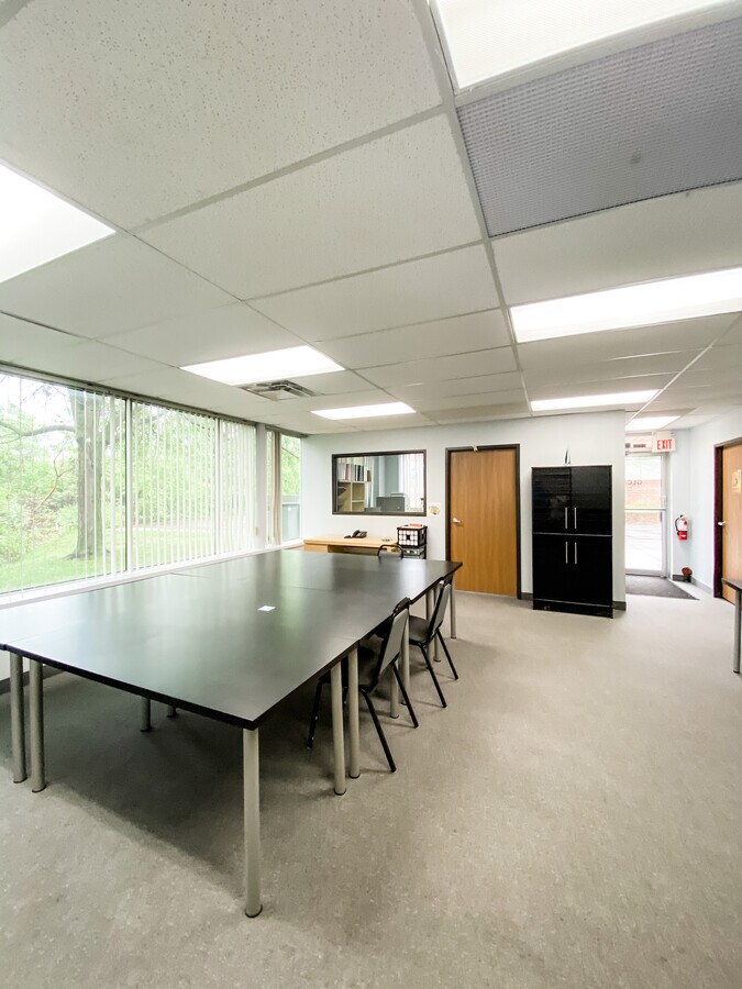 6900 N Haggerty Rd, Canton, MI 48187