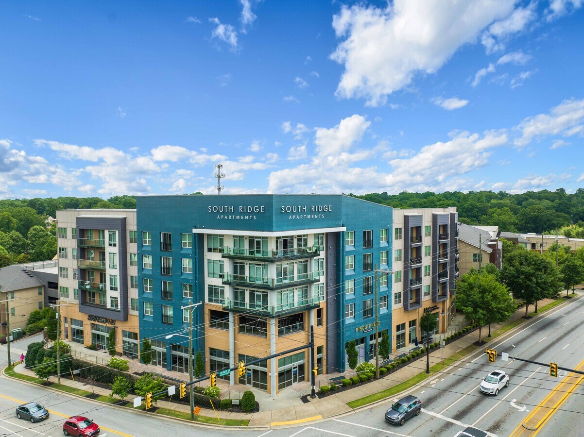 823 S Church St, Greenville, SC 29601