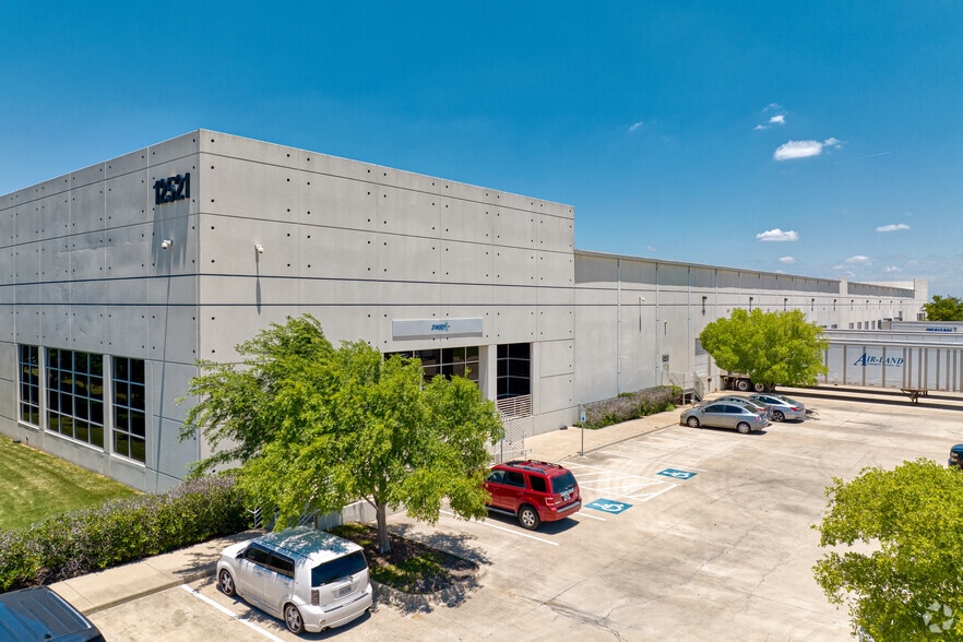 12521 Harris Branch Pky, Austin, TX for sale - Primary Photo - Image 1 of 1