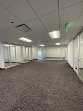 5500 Ming Ave, Bakersfield, CA for lease Interior Photo- Image 2 of 14