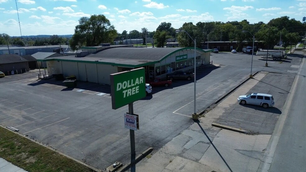 601 Brown St, Osawatomie, KS for lease - Building Photo - Image 2 of 5