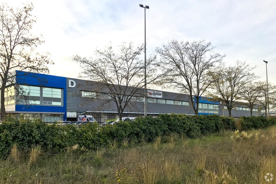 Plaza René Descartes, 2, Alcalá de Henares, Madrid for lease - Building Photo - Image 3 of 9