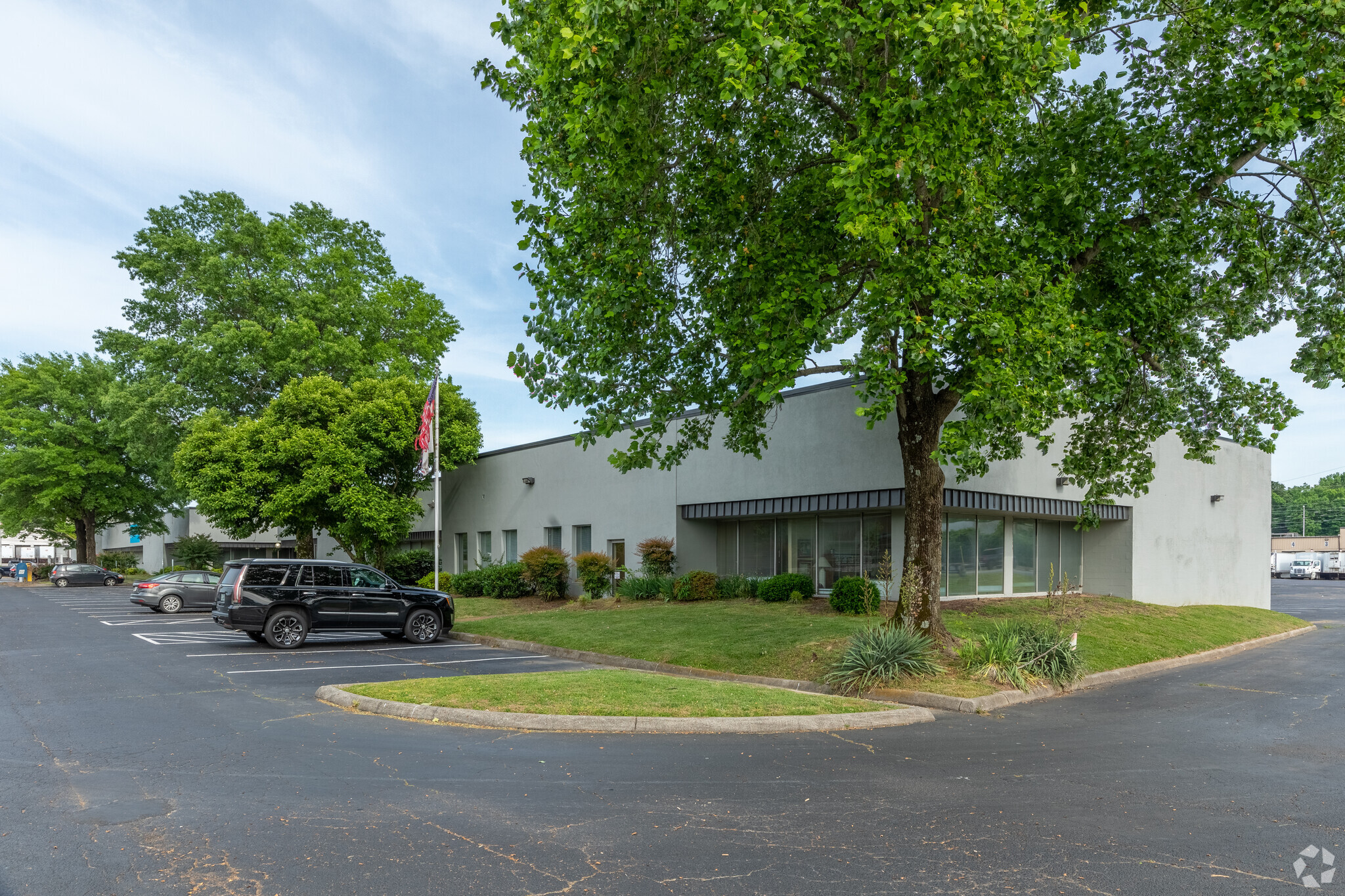 1717 Elm Hill Pike, Nashville, TN for lease Building Photo- Image 1 of 9