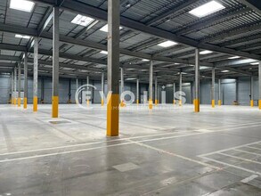 3 Rue Des Chapelles, Saint-Quentin-Fallavier for lease Interior Photo- Image 1 of 4