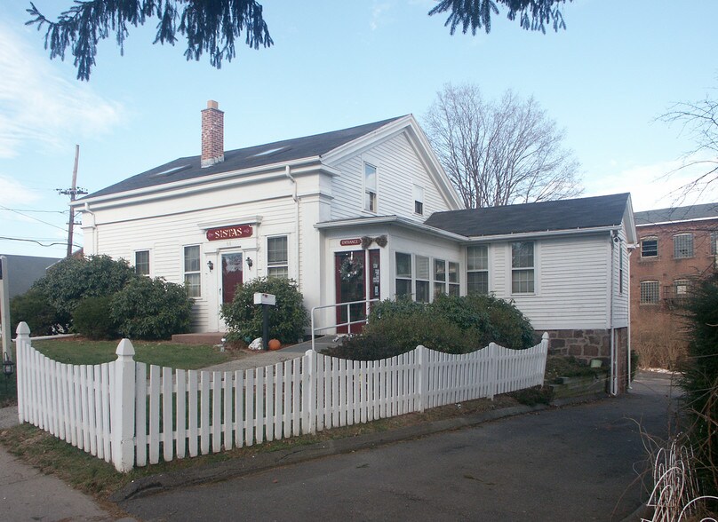 68 Charles St, Meriden, CT for sale - Primary Photo - Image 1 of 1