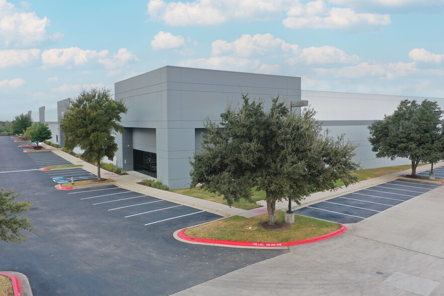 6301 E Stassney Ln, Austin, TX for lease - Building Photo - Image 1 of 5