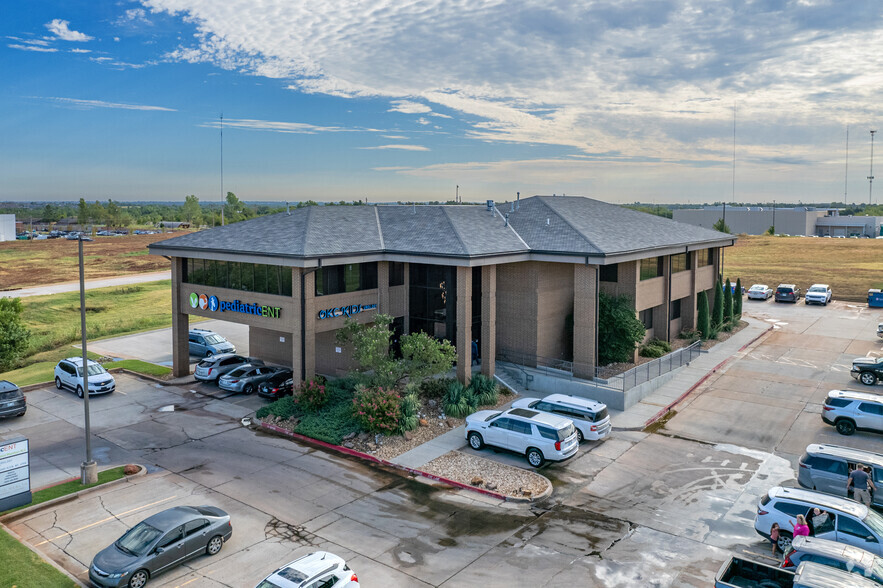 9900 Broadway Ext, Oklahoma City, OK for sale - Primary Photo - Image 1 of 1