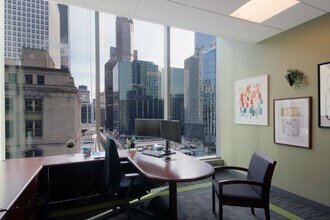 550 W Jackson Blvd, Chicago, IL for lease Interior Photo- Image 2 of 5