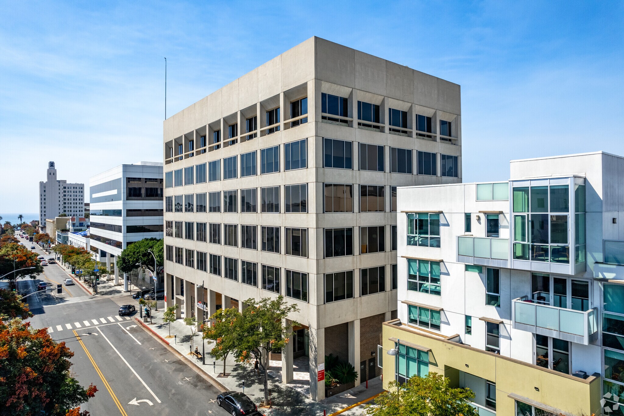 501 Santa Monica Blvd, Santa Monica, CA for lease Primary Photo- Image 1 of 5