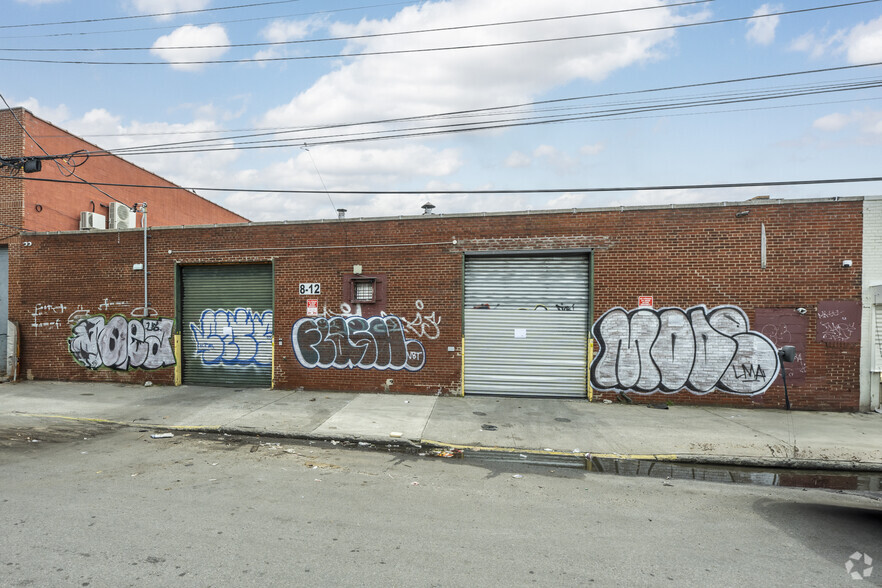 8-12 Preston Ct, Brooklyn, NY for lease - Primary Photo - Image 1 of 5