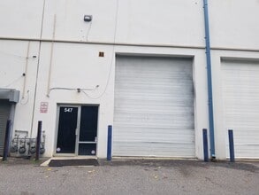 525-555 Ritchie Rd, Capitol Heights, MD for lease Building Photo- Image 1 of 16