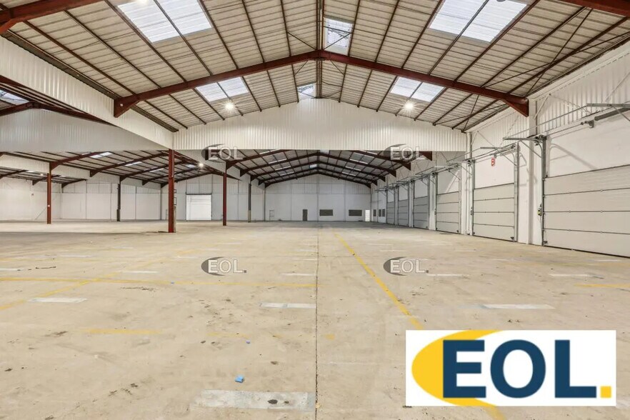 Flex in Le Mesnil-Amelot for lease - Building Photo - Image 3 of 10