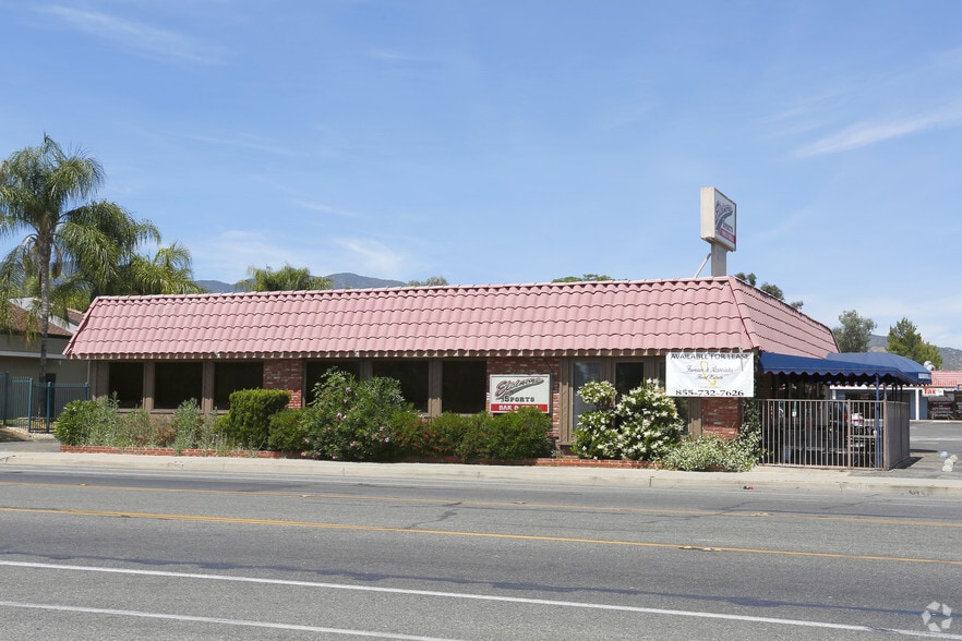 31705-31731 Riverside Dr, Lake Elsinore, CA for lease - Primary Photo - Image 2 of 8