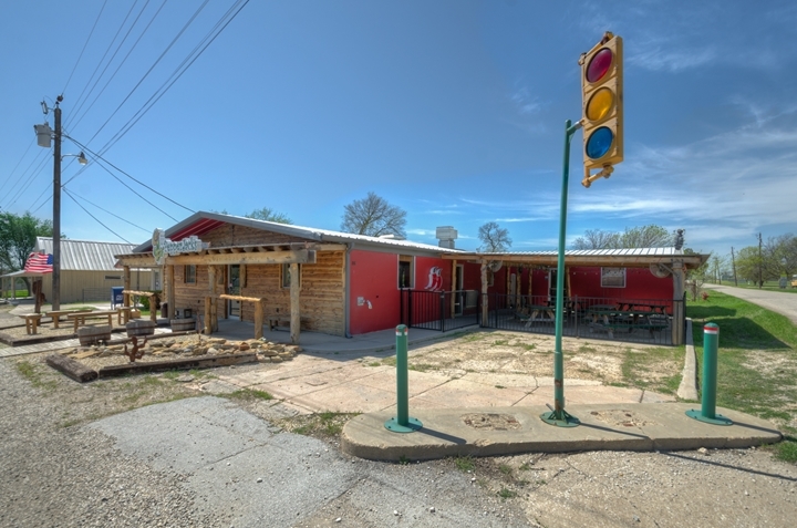 106 County Road 2820, Slidell, TX for sale - Primary Photo - Image 1 of 1