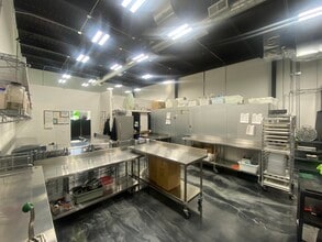 9107 NW 64th St, Parkville, MO for lease Interior Photo- Image 1 of 3