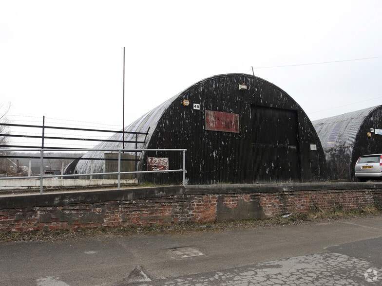 Boughton Industrial Estate portfolio of 40 properties for sale on LoopNet.com - Building Photo - Image 3 of 27