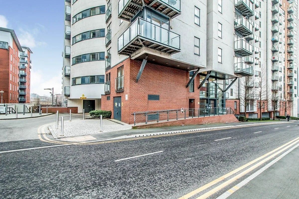 1 Fernie Street, Manchester for lease Primary Photo- Image 1 of 2