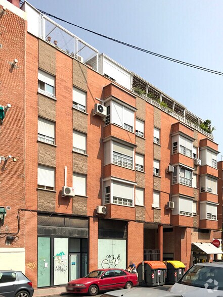 Multifamily in Madrid, Madrid for sale - Primary Photo - Image 1 of 2