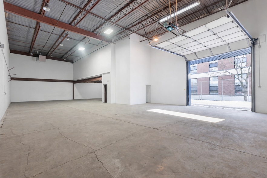 403-409 Rue Saint-Roch, Montréal, QC for sale - Building Photo - Image 2 of 72