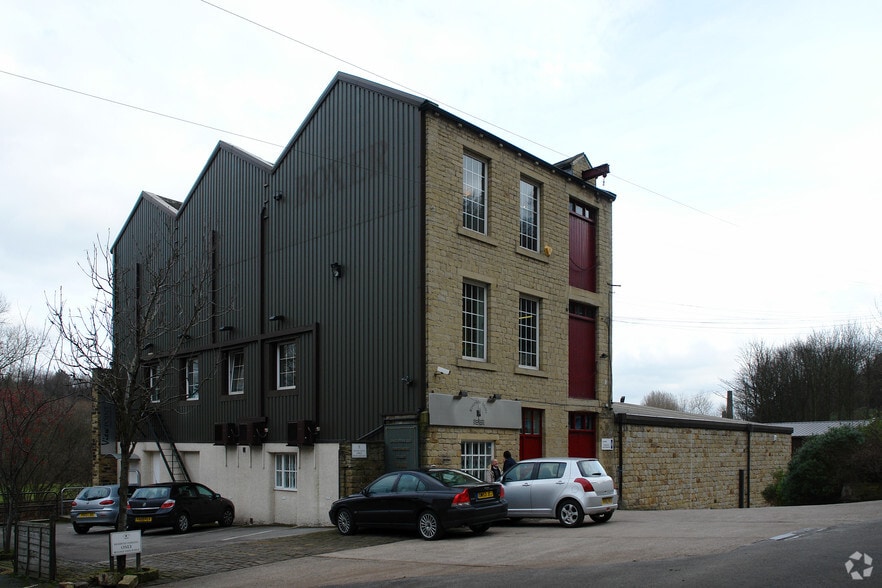Saddleworth Rd, Elland for sale - Primary Photo - Image 1 of 1
