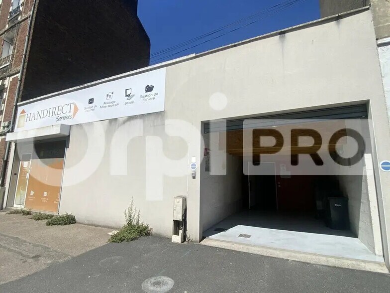 Retail in Le Havre for lease - Building Photo - Image 1 of 7