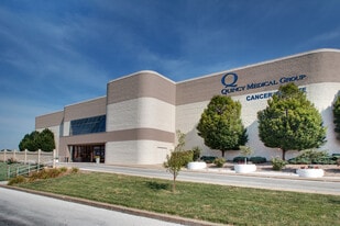 Quincy Town Center - Bar